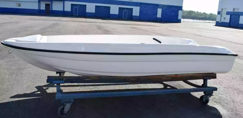 Стеклопластиковая лодка Пингвин (тримаран) в Нижнем Новгороде