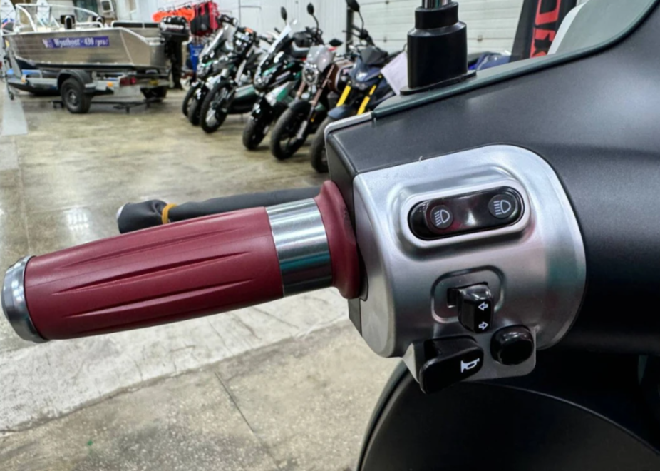 Скутер PROMAX Miami 240 (49) в Нижнем Новгороде