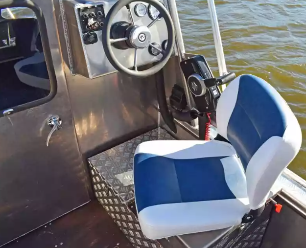 Алюминиевый катер Неман 550 с каютой в Нижнем Новгороде