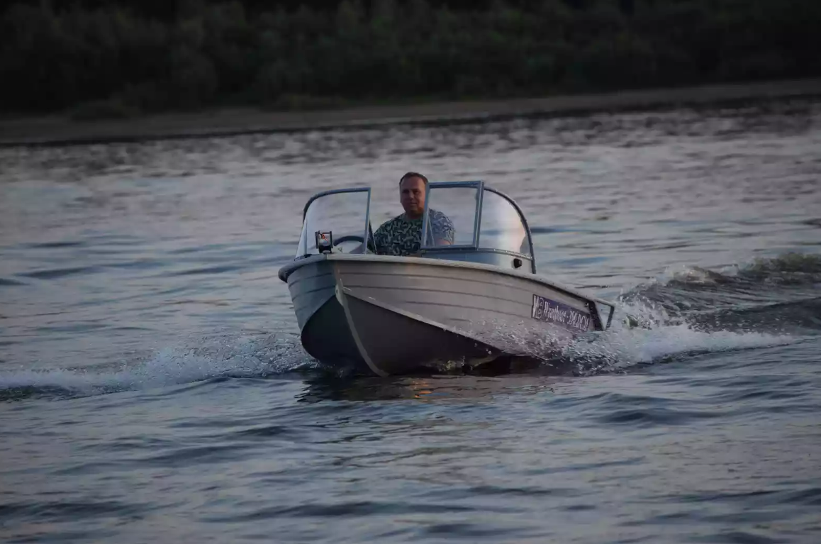Алюминиевый катер Wyatboat-390 DCM в Нижнем Новгороде