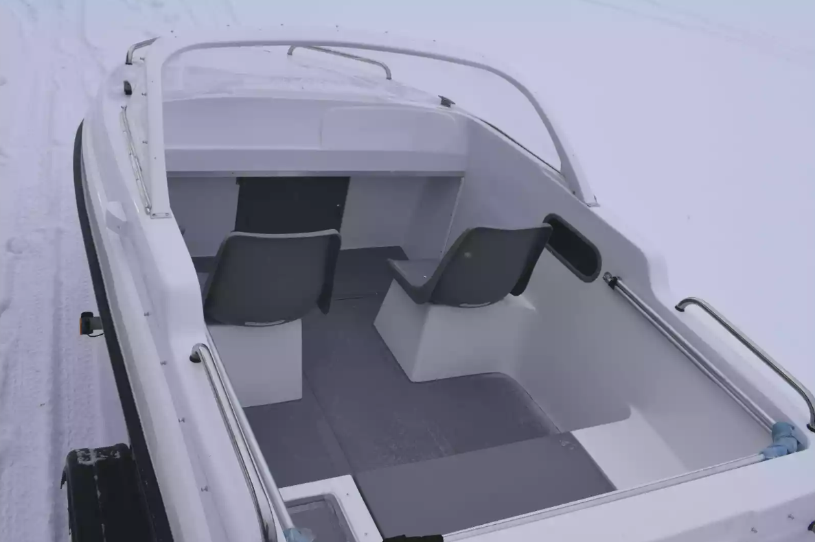 Стеклопластиковый катер Neman-450 в Нижнем Новгороде