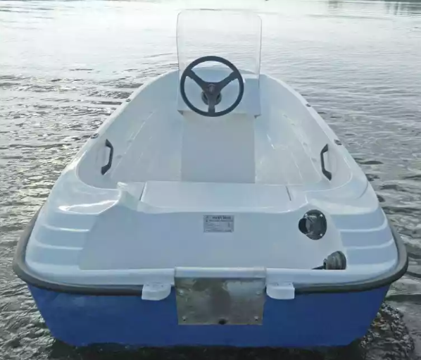 Стеклопластиковая лодка Пингвин с консолью (тримаран) в Нижнем Новгороде