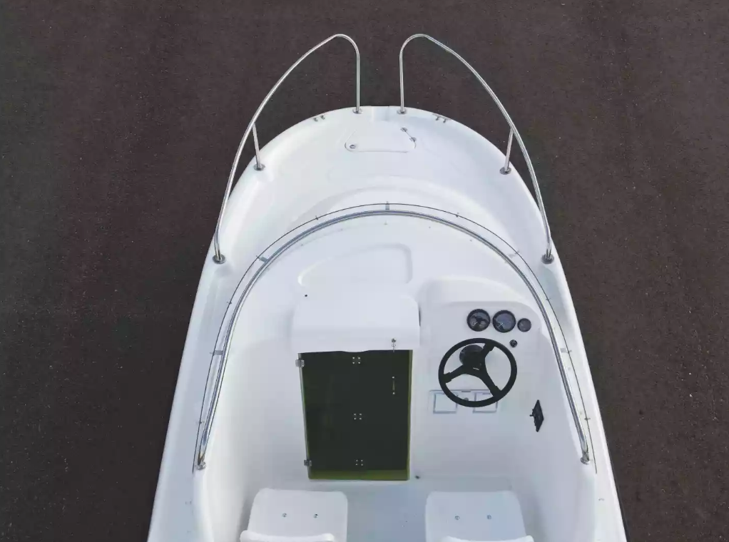 Комбинированный катер Neman-530 с каютой в Нижнем Новгороде