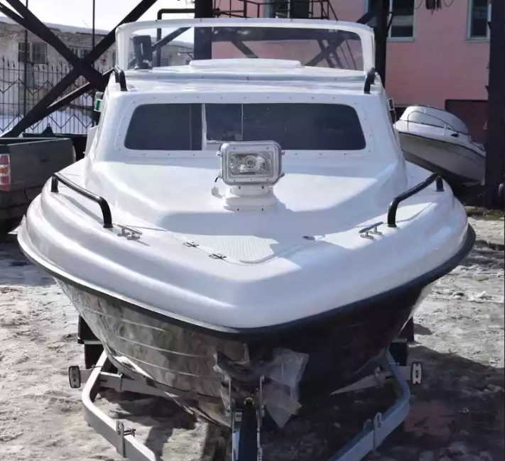 Комбинированный катер Neman-500 с каютой в Нижнем Новгороде