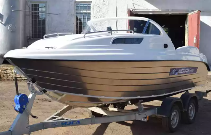 Комбинированный катер Neman-550 с каютой в Нижнем Новгороде