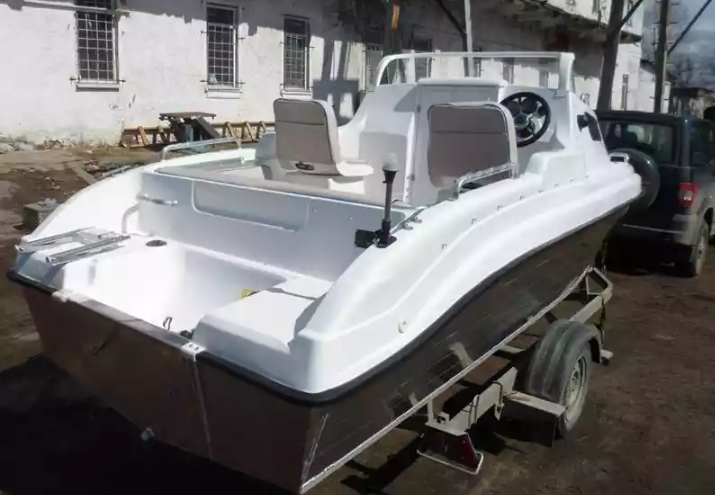 Комбинированный катер Neman-500 с каютой в Нижнем Новгороде