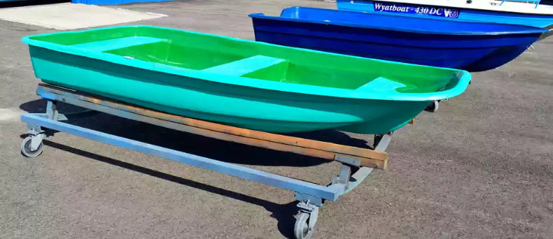 Стеклопластиковая лодка Старт (тримаран) в Нижнем Новгороде