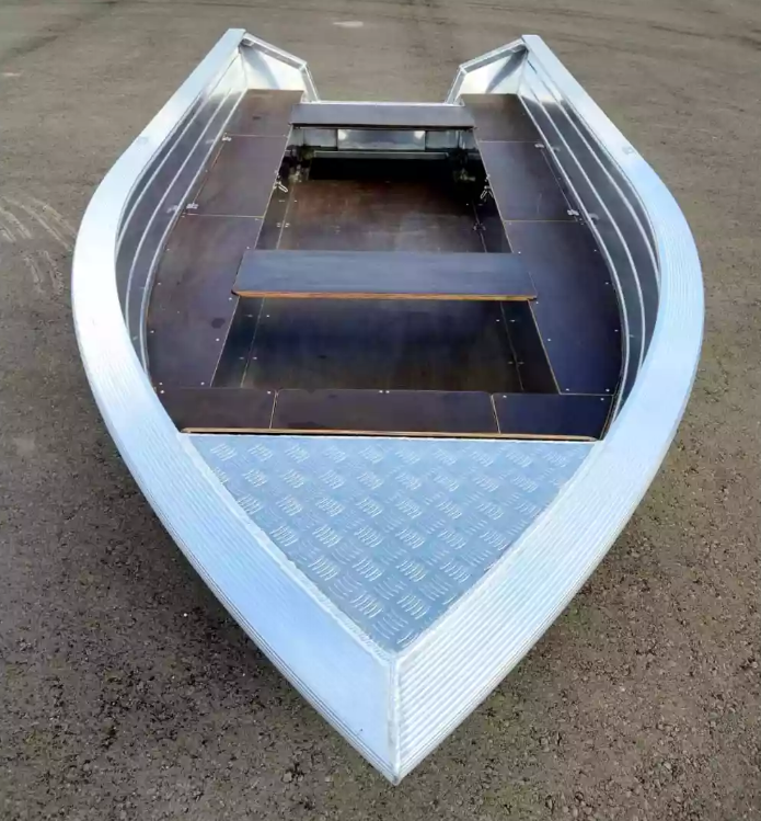 Алюминиевая лодка Неман-400 в Нижнем Новгороде