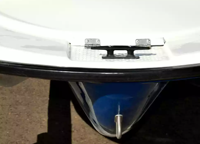 Стеклопластиковая лодка Пингвин с консолью (тримаран) в Нижнем Новгороде