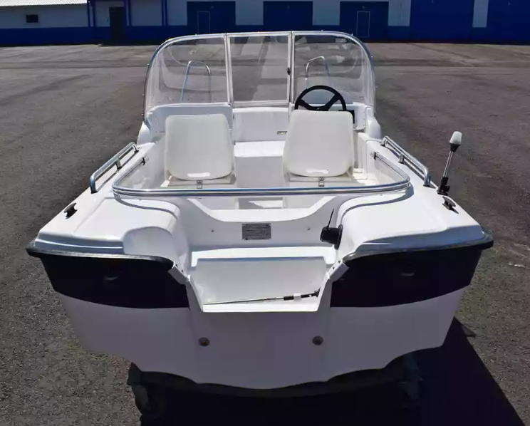 Стеклопластиковый катер Wyatboat-430 DC (тримаран) в Нижнем Новгороде