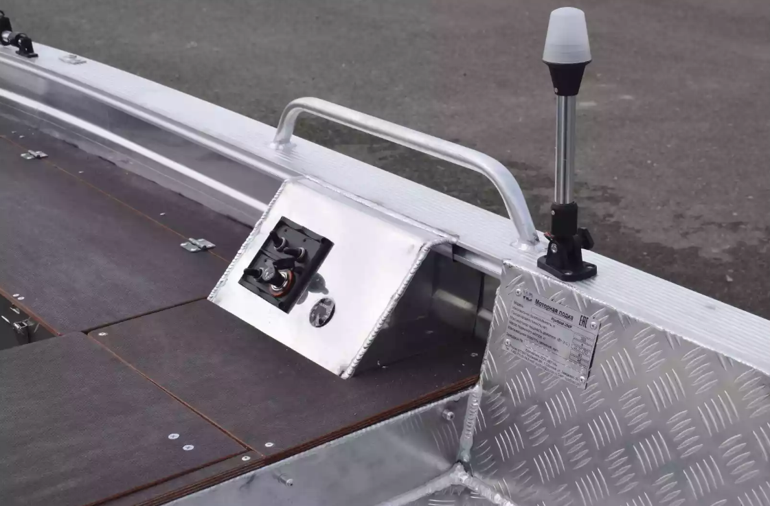 Алюминиевая лодка Wyatboat-390РМ в Нижнем Новгороде