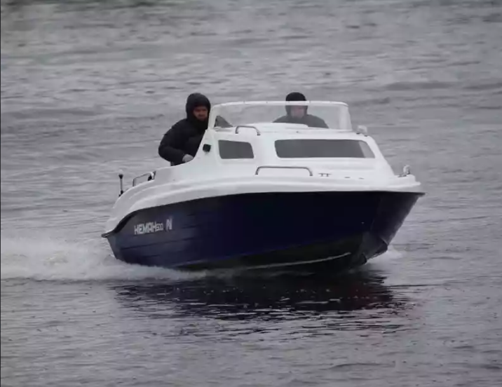 Комбинированный катер Neman-500 с каютой в Нижнем Новгороде