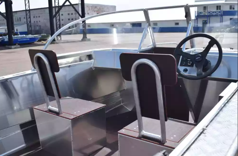 Алюминиевый катер WYATBOAT-550 DCM в Нижнем Новгороде