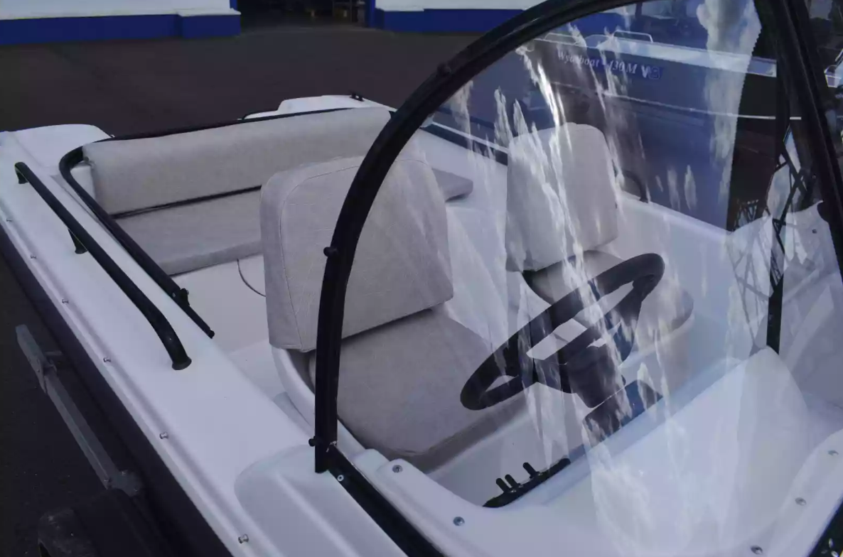 Комбинированный катер Wyatboat-430 DC в Нижнем Новгороде