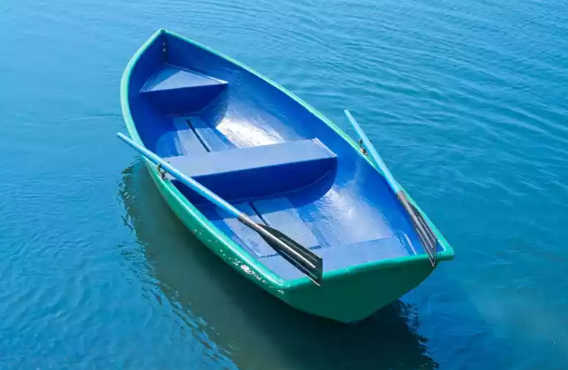 Стеклопластиковая лодка Дельфин в Нижнем Новгороде