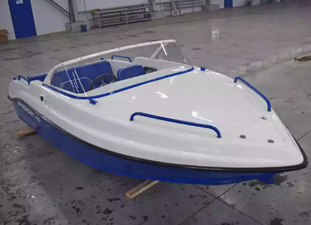 Комбинированный катер Neman-450 в Нижнем Новгороде