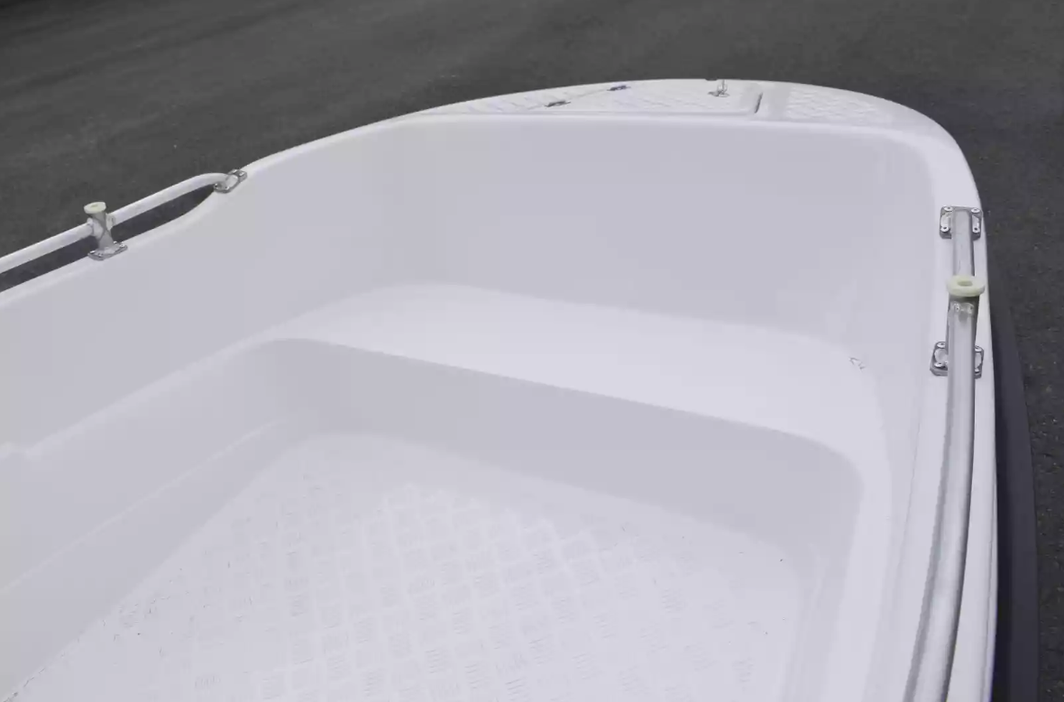 Стеклопластиковая лодка Пингвин New (тримаран) в Нижнем Новгороде