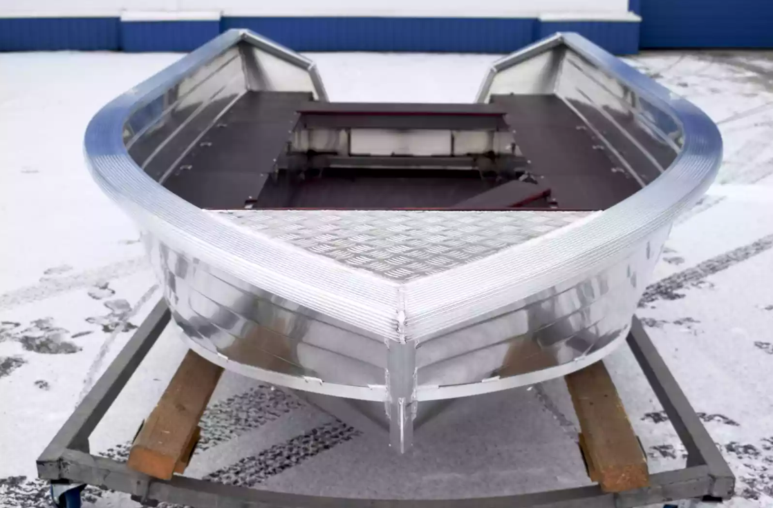 Алюминиевая лодка Неман-400 в Нижнем Новгороде