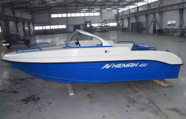 Комбинированный катер Neman-450 в Нижнем Новгороде