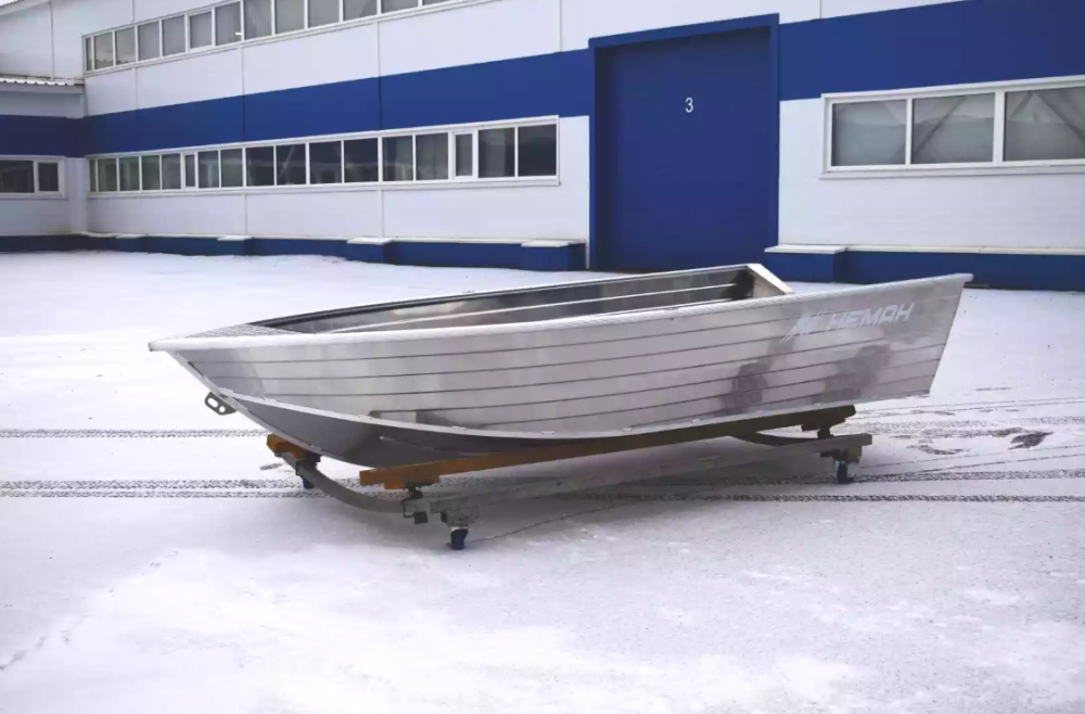 Алюминиевая лодка Неман-400 в Нижнем Новгороде