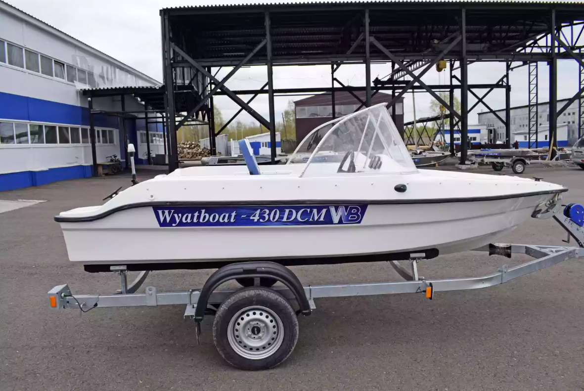 Стеклопластиковый катер Wyatboat-430DCМ (килевая) в Нижнем Новгороде