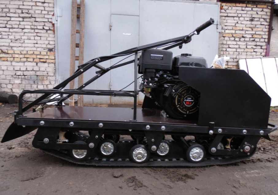 Мотобуксировщик AhtaR Зима 15 л/с с вариатором в Нижнем Новгороде