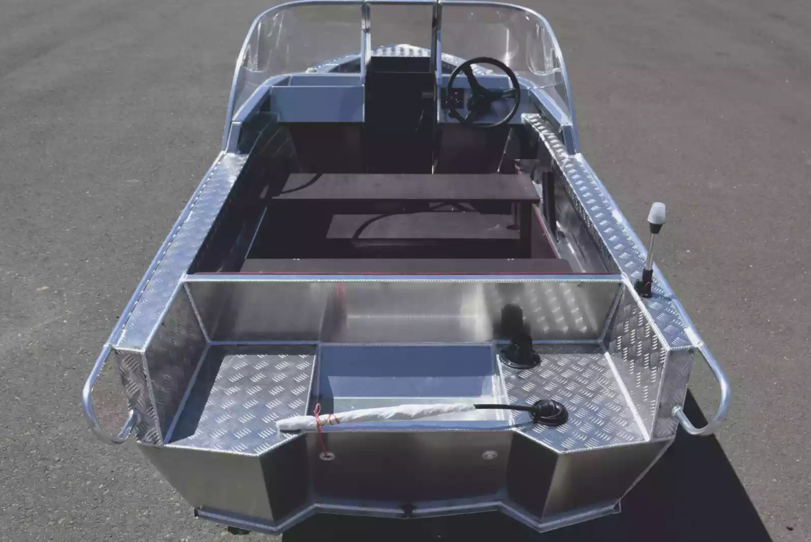 Алюминиевый катер Wyatboat-390 DCM в Нижнем Новгороде