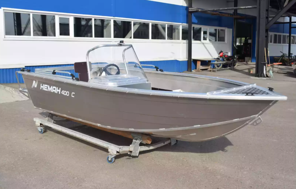 Алюминиевый катер Неман-400 С в Нижнем Новгороде