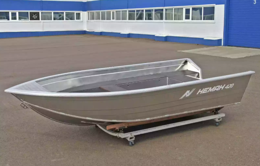 Алюминиевая лодка  Неман-420 в Нижнем Новгороде