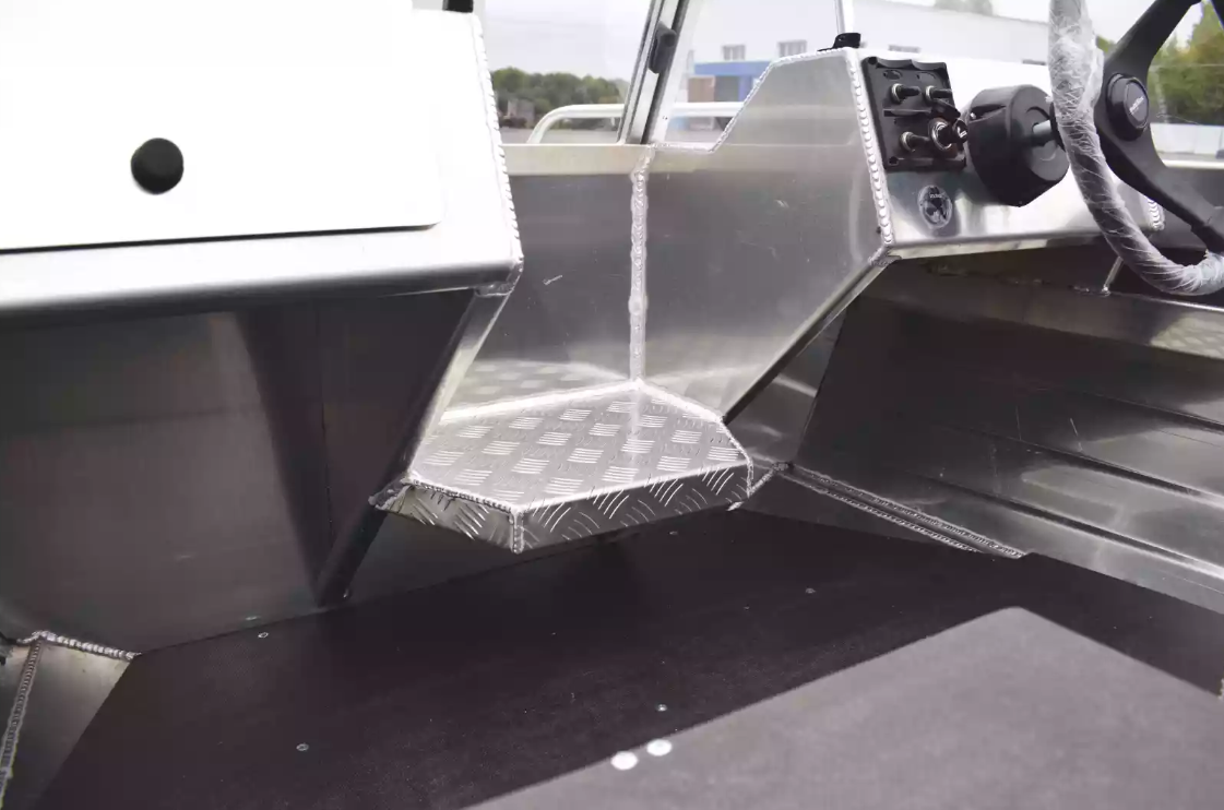 Алюминиевая лодка  Neman-400 PRO в Нижнем Новгороде