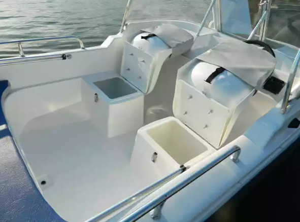 Стеклопластиковый катер Wyatboat-430 M (тримаран) в Нижнем Новгороде