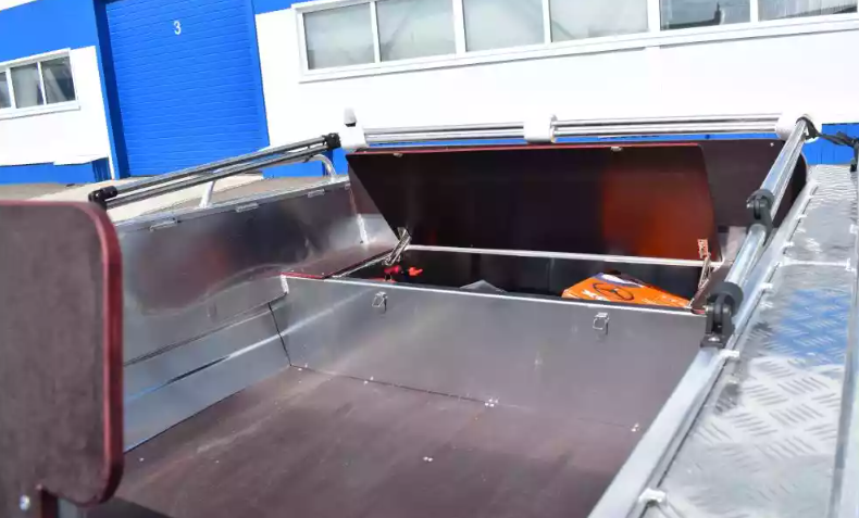 Алюминиевый катер WYATBOAT-550 DCM в Нижнем Новгороде