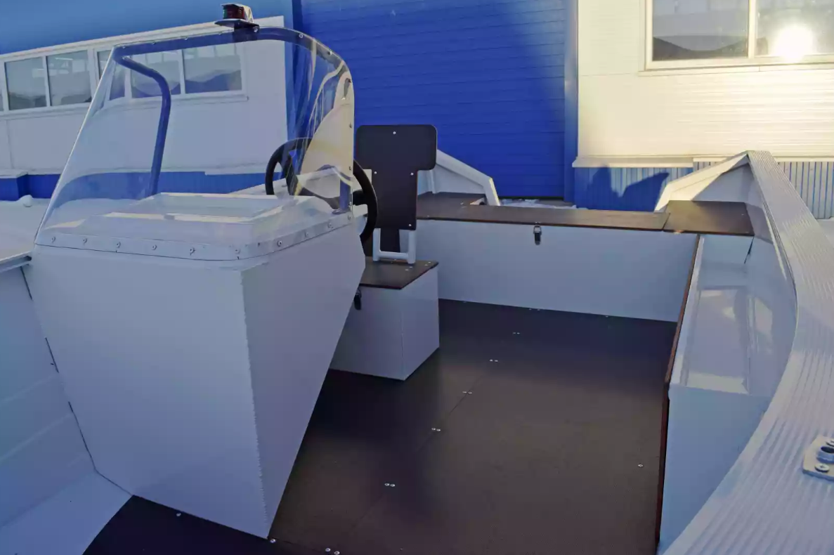 Алюминиевый катер Неман-400 С в Нижнем Новгороде