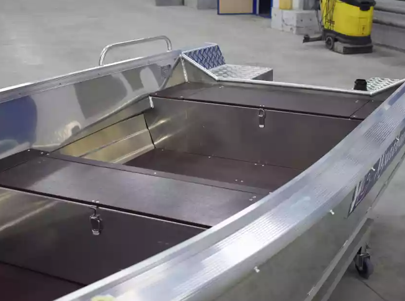 Алюминиевая лодка  Wyatboat-430 Р в Нижнем Новгороде