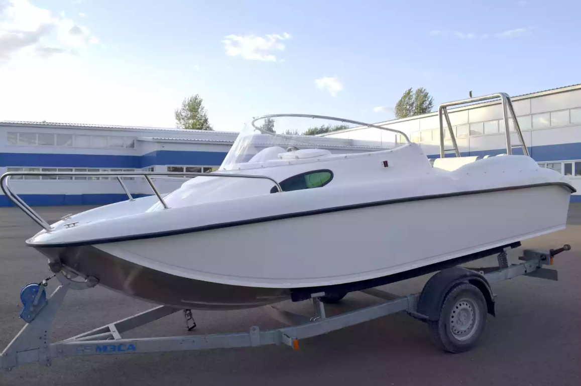 Комбинированный катер Neman-530 с каютой в Нижнем Новгороде