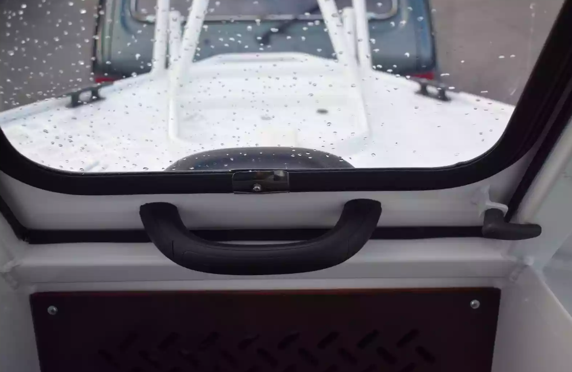 Алюминиевый катер Неман-500 (закрытая рубка) в Нижнем Новгороде