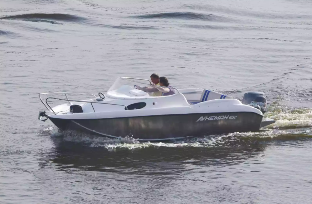 Комбинированный катер Neman-530 с каютой в Нижнем Новгороде