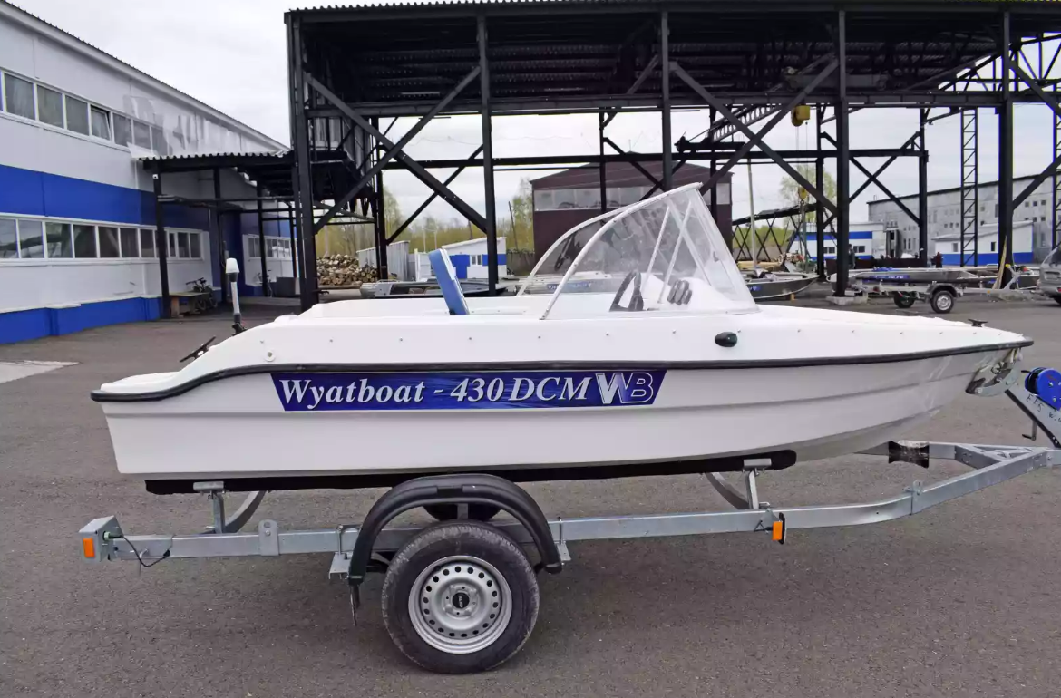 Стеклопластиковый катер Wyatboat-430DCМ (килевая) в Нижнем Новгороде