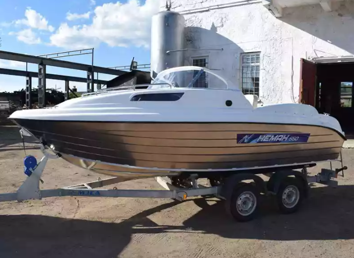 Комбинированный катер Neman-550 с каютой в Нижнем Новгороде