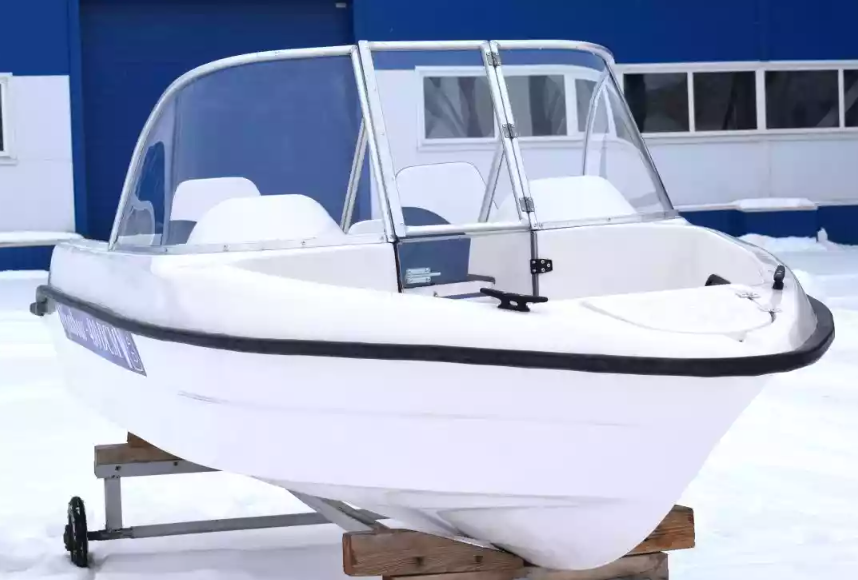 Стеклопластиковый катер Wyatboat-430DCМ (килевая) в Нижнем Новгороде