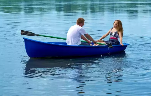 Стеклопластиковая лодка Дельфин в Нижнем Новгороде