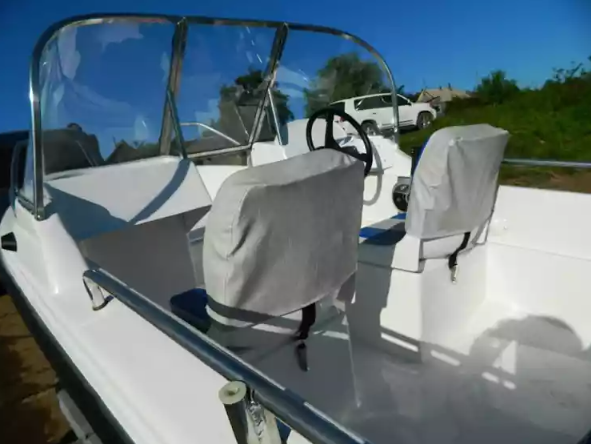 Стеклопластиковый катер Wyatboat-430 DC (тримаран) в Нижнем Новгороде