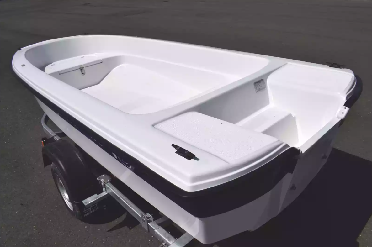 Стеклопластиковая лодка Wyatboat 430 тримаран в Нижнем Новгороде