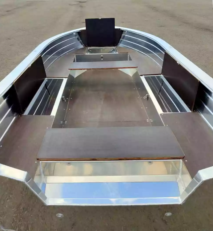 Алюминиевая лодка Неман-400 в Нижнем Новгороде