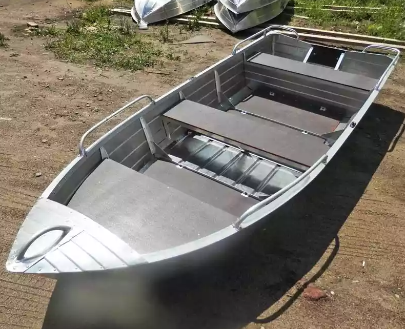 Алюминиевая лодка Вятка-Профи 37 в Нижнем Новгороде