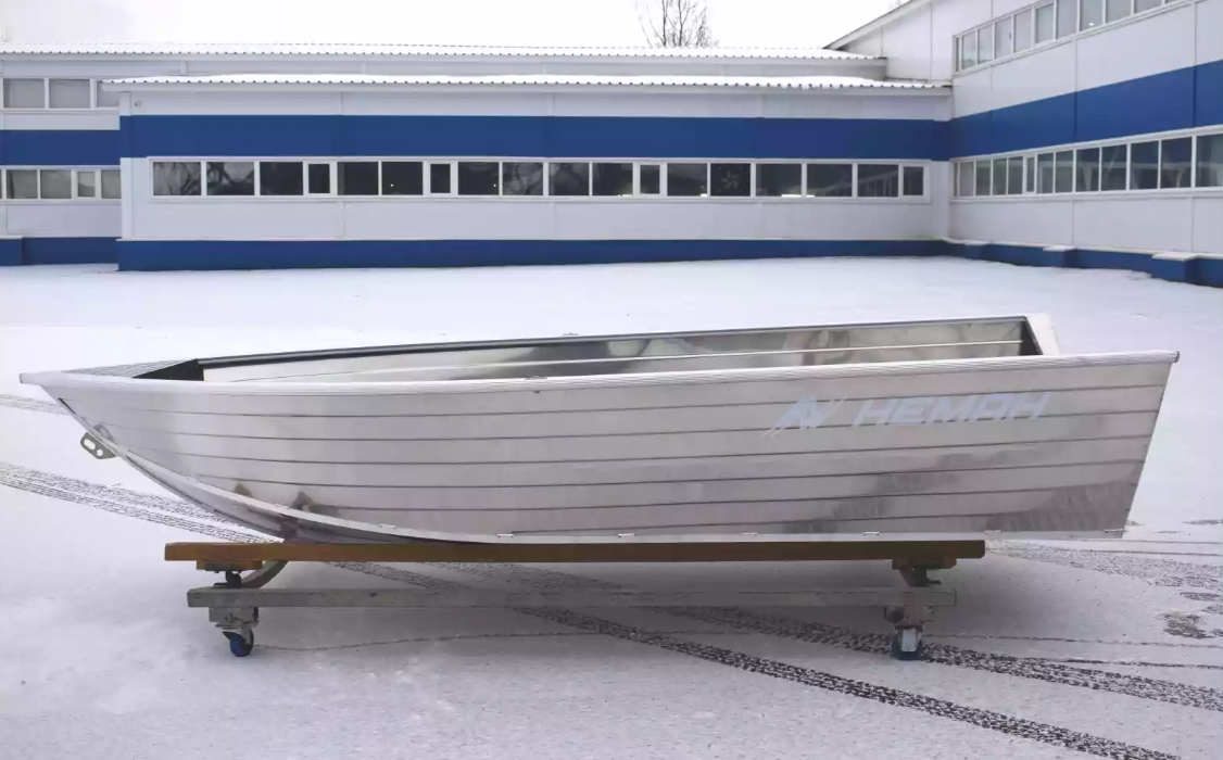 Алюминиевая лодка Неман-400 в Нижнем Новгороде