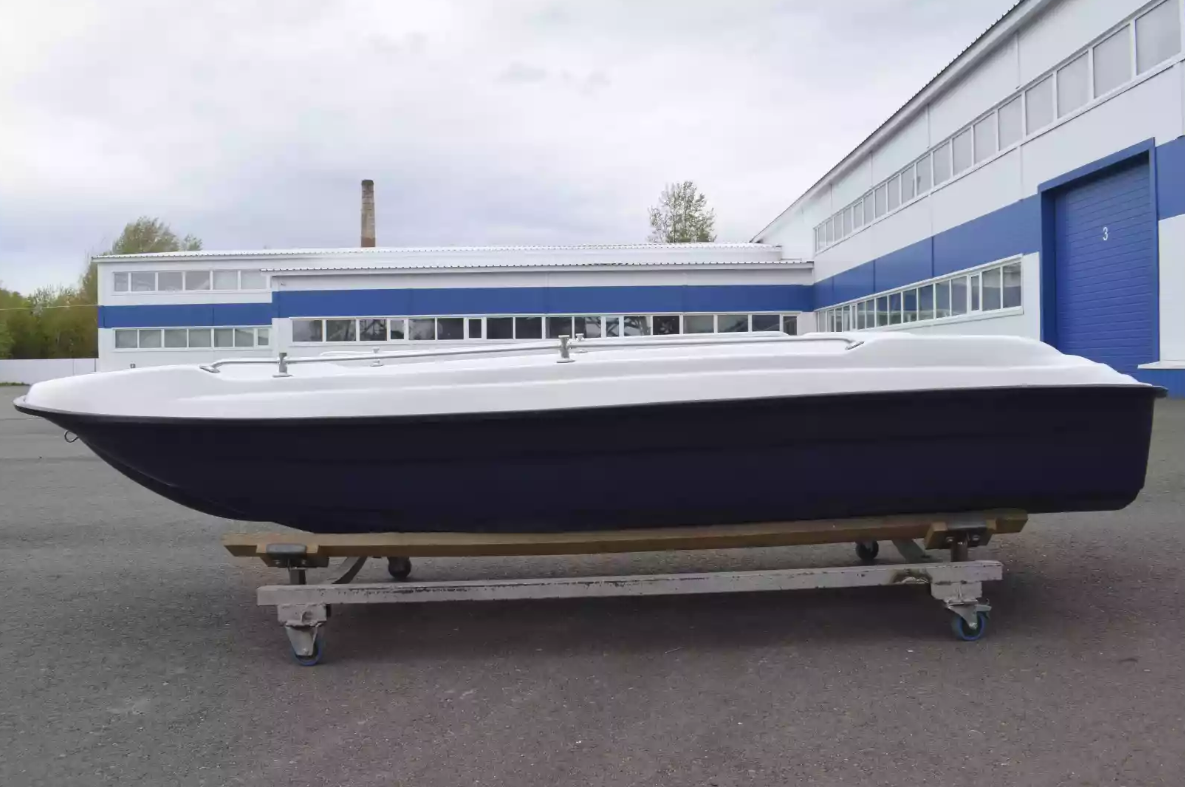 Стеклопластиковая лодка Пингвин New (тримаран) в Нижнем Новгороде