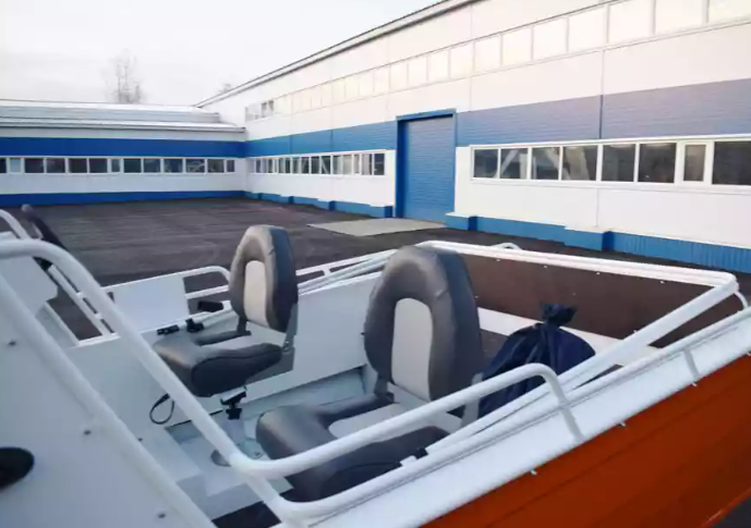 Алюминиевый катер Неман-500 (каютный) в Нижнем Новгороде