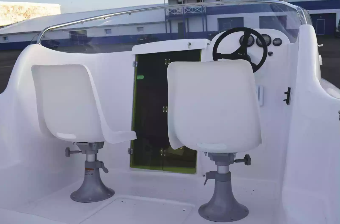 Комбинированный катер Neman-530 с каютой в Нижнем Новгороде