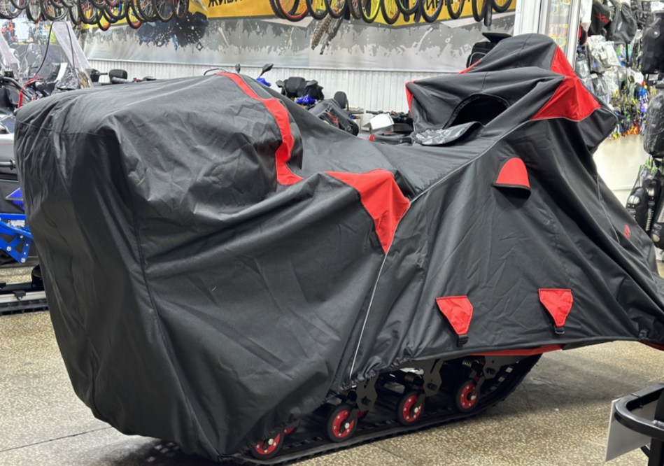 Чехол транспорт. снегохода IKUDZO HUNTER черно-красный Оксфорд ПРЕМИУМ качества с лого IKUDZO в Нижнем Новгороде